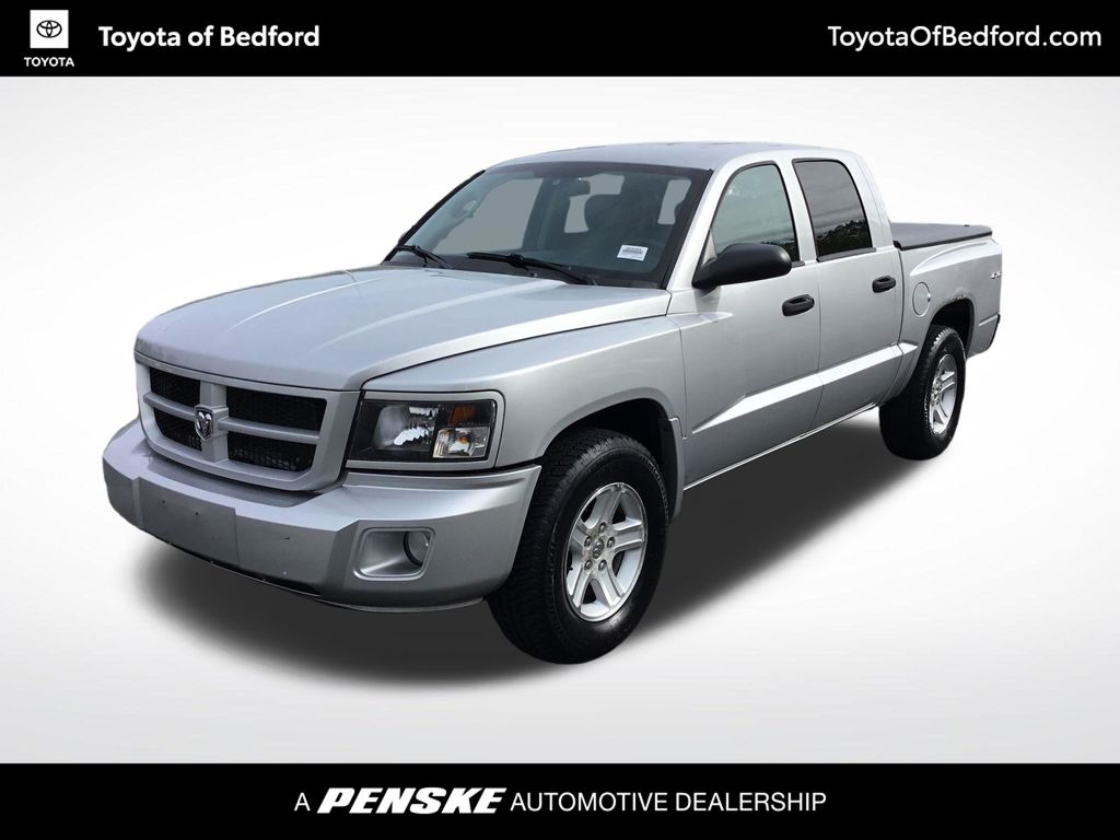 Bright Silver Metallic Clearcoat 2010 Dodge Dakota Big Horn/Lone Star Crew Cab 4WD Pickup Truck Four-Wheel Drive 4-Speed Automatic