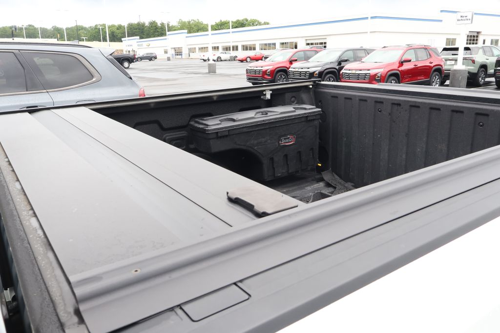 Thumbnail: 2020 Chevrolet Silverado 1500 - 12