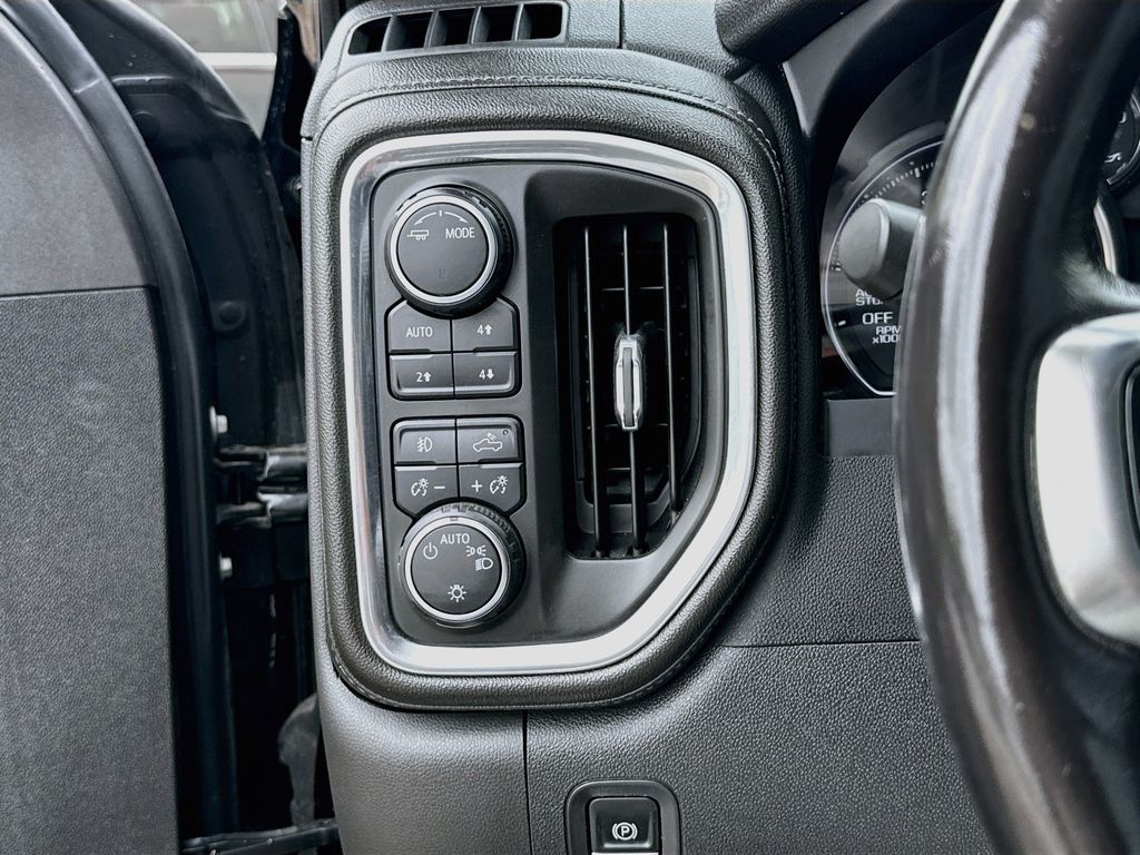 Used 2022 Black Chevrolet RST image 10
