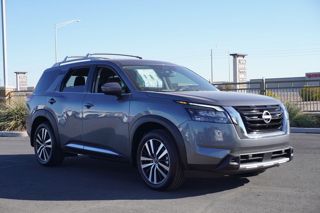 2025 Nissan Pathfinder Platinum 4