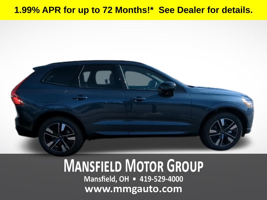 2026 Volvo XC60 Plus - Photo 7