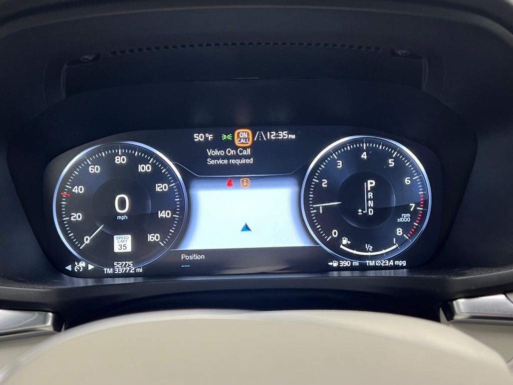 Thumbnail: 2022 Volvo S60 - 16