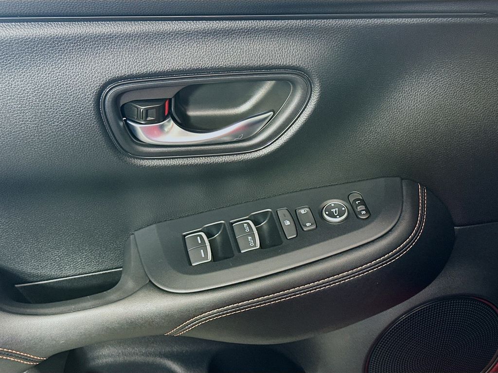 2025 Honda HR-V Sport 17