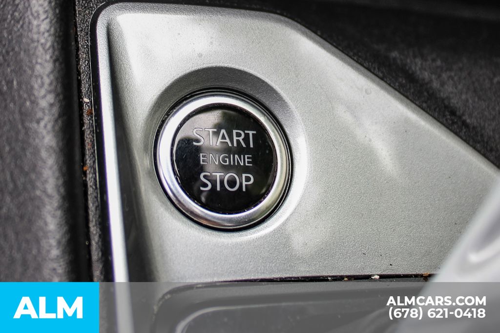 Used 2025 White Nissan 2.5 SV image 21