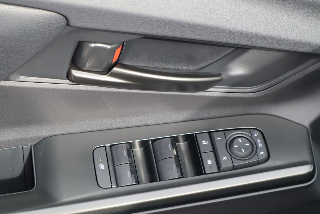 Thumbnail: 2026 Toyota bZ - 22