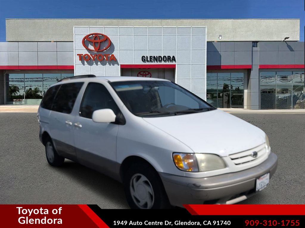 2002 Toyota Sienna LE