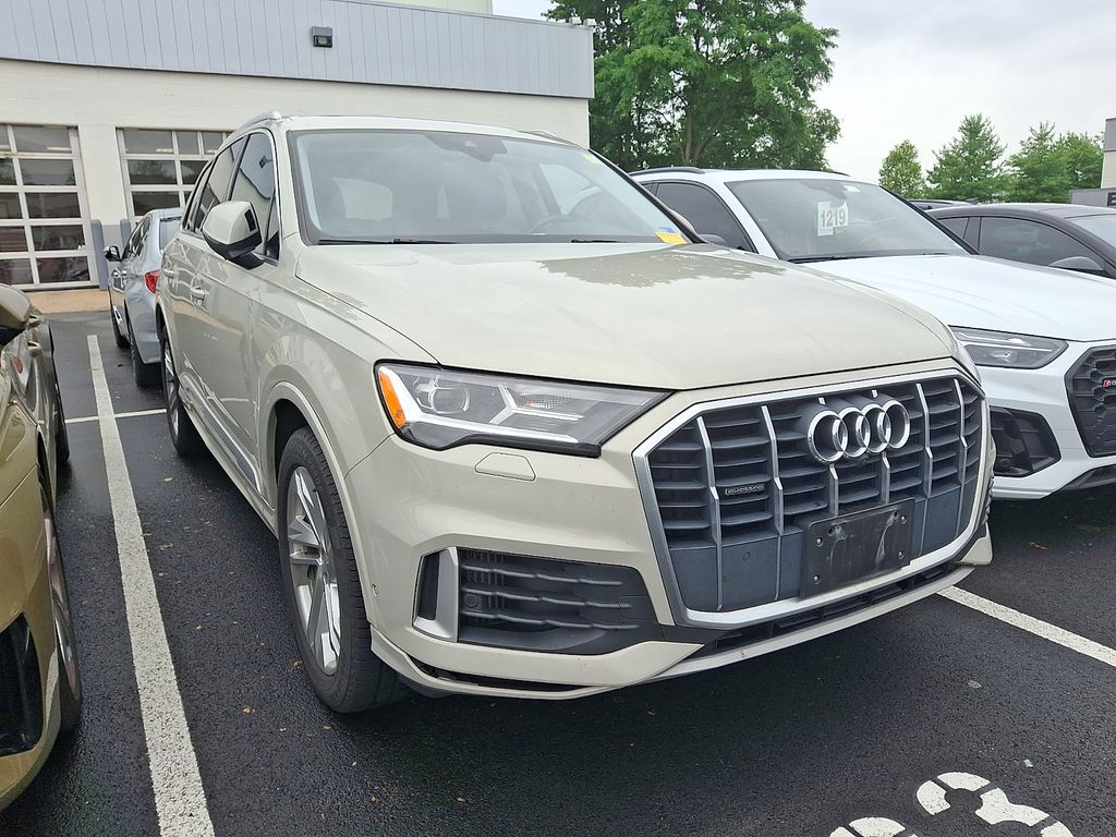 Thumbnail: 2021 Audi Q7 - 3