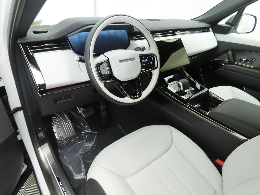 Thumbnail: 2025 Land Rover Range Rover Sport - 10