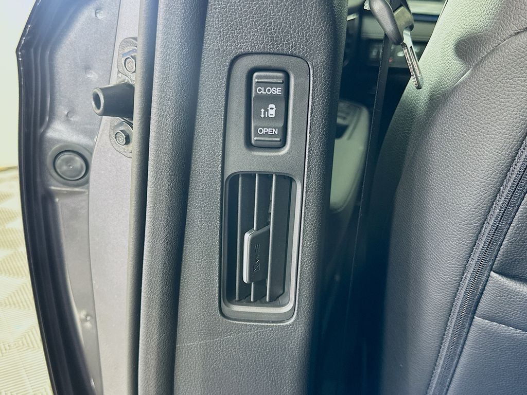 Thumbnail: 2026 Honda Odyssey - 18