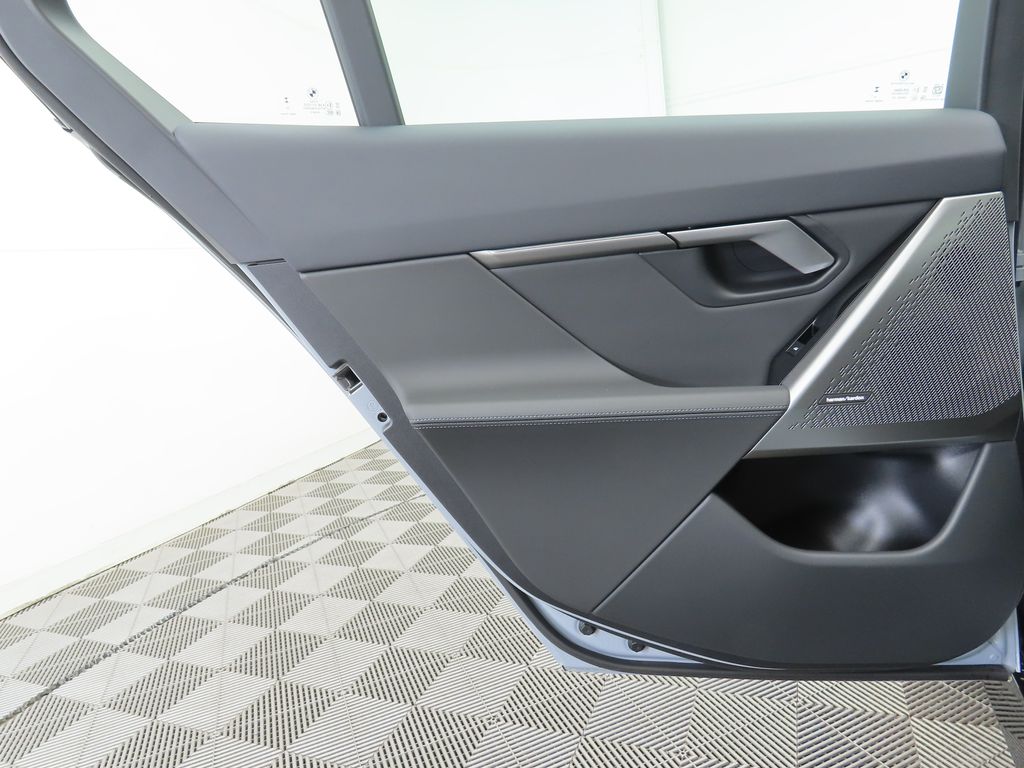 Thumbnail: 2026 BMW i5 - 26