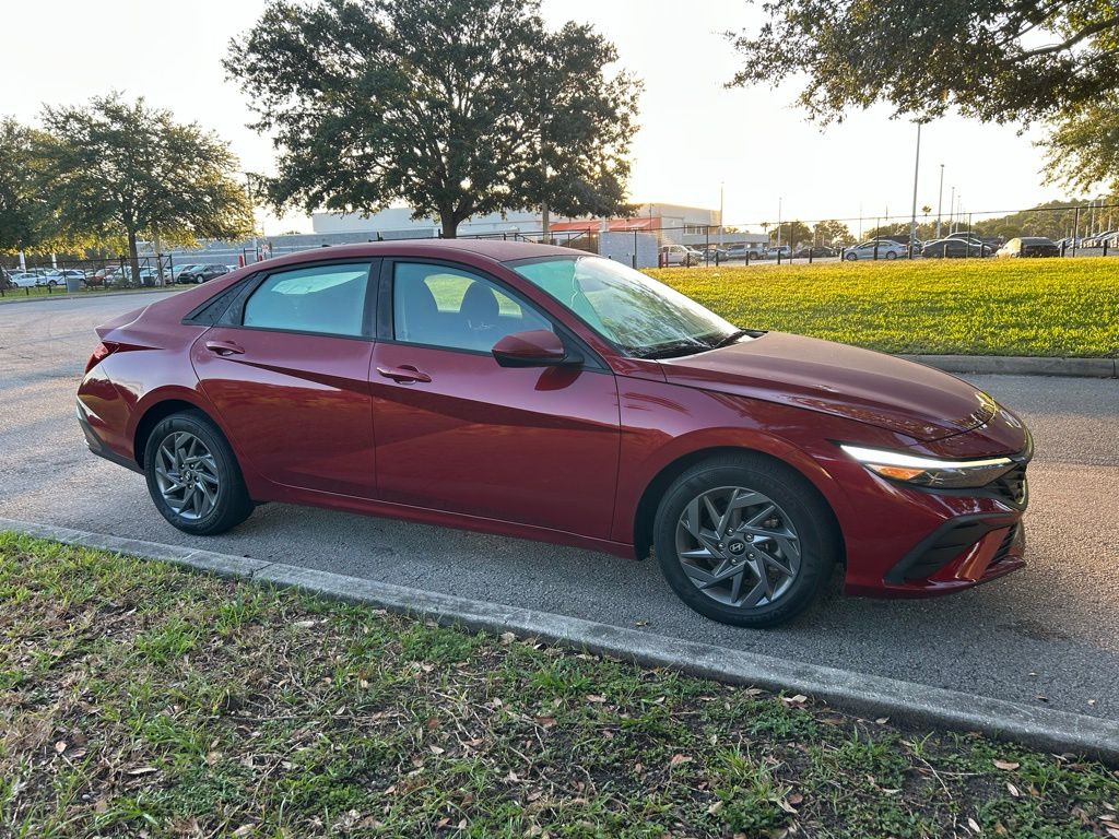 Thumbnail: 2024 Hyundai Elantra - 7