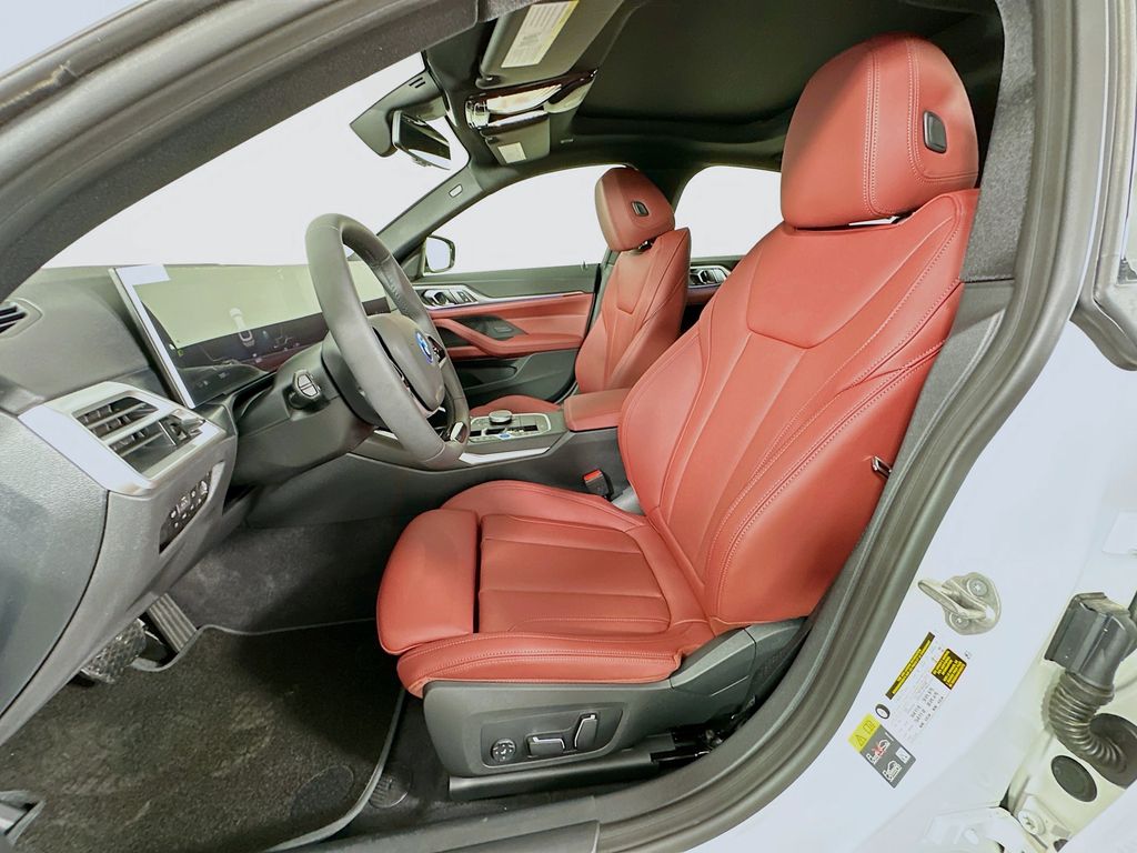 Thumbnail: 2026 BMW i4 - 16