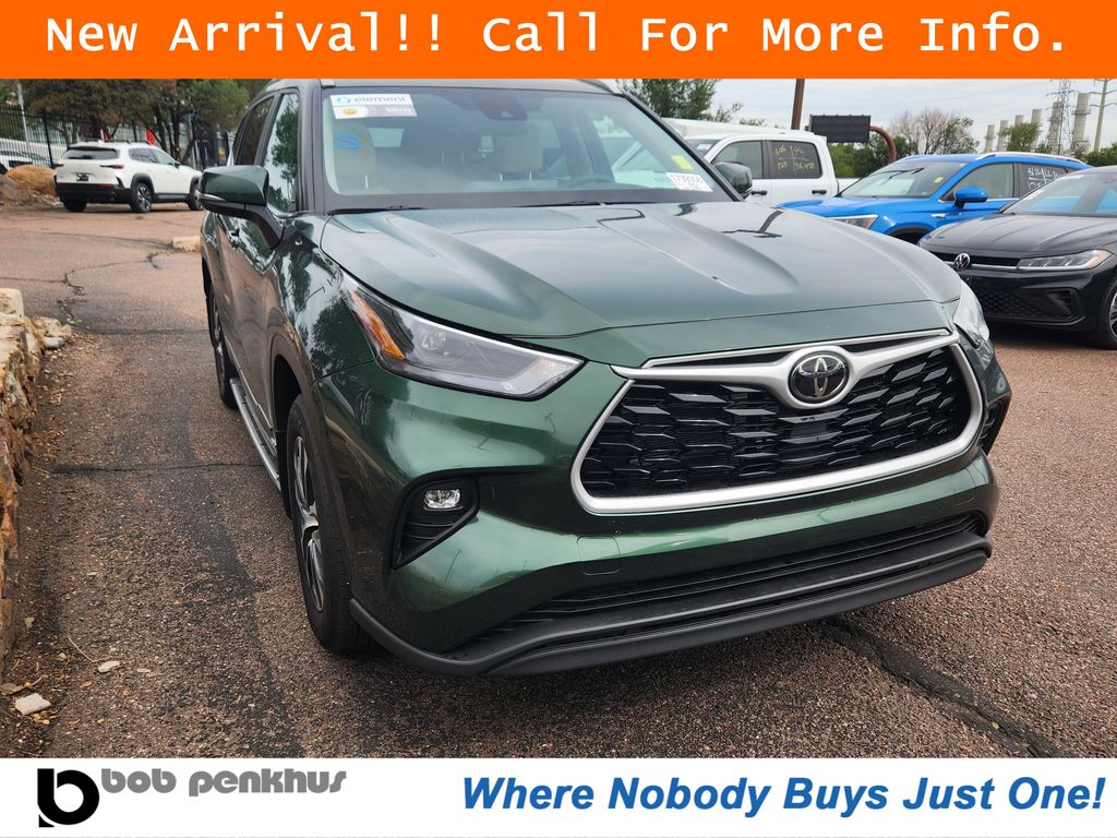 2025 Toyota Highlander Hybrid XLE AWD