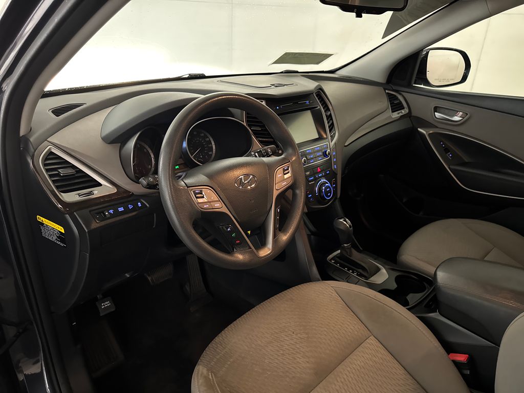 Used 2017 Blue Hyundai SE image 6