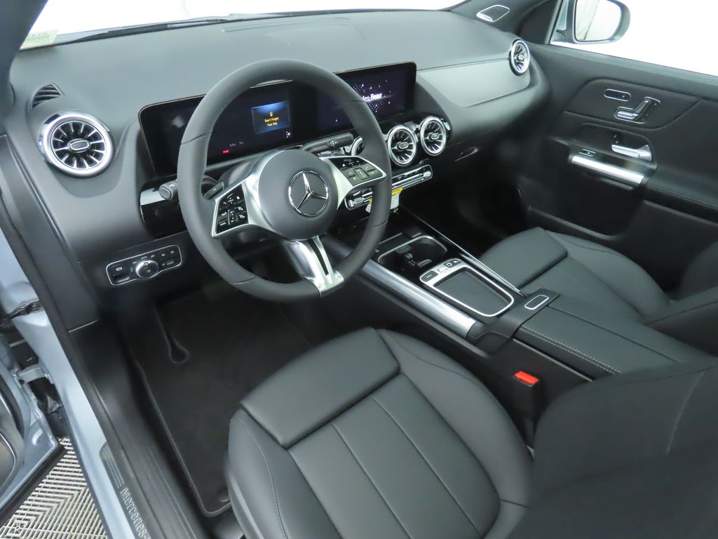 Thumbnail: 2026 Mercedes-Benz GLA - 10