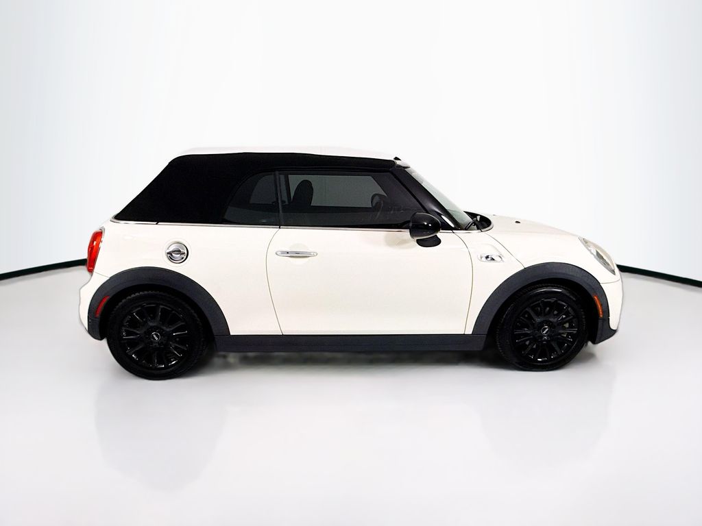 Thumbnail: 2017 MINI Cooper - 12
