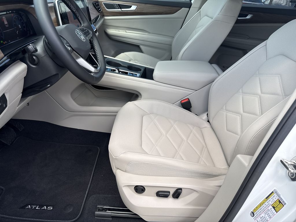 2026 Volkswagen Atlas 2.0T SE White at Bayshore Chrysler Jeep Dodge Ram
