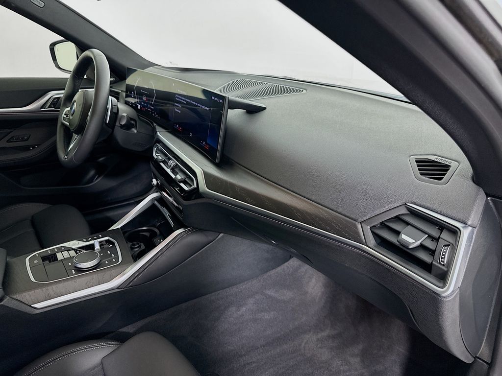 Thumbnail: 2024 BMW 4 Series - 30