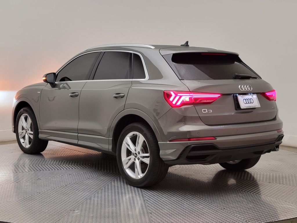 Thumbnail: 2023 Audi Q3 - 4
