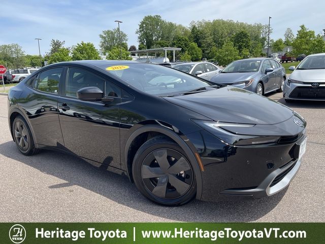 2025 Toyota Prius Plug-In Hybrid SE FWD
