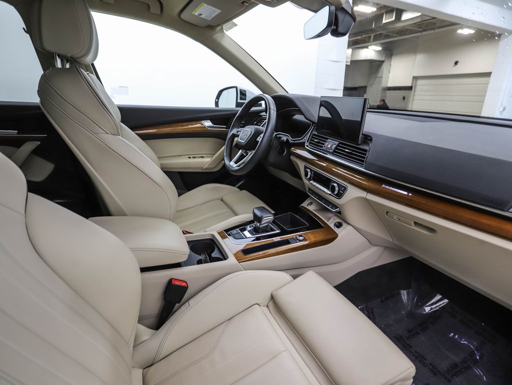 Thumbnail: 2023 Audi Q5 - 29