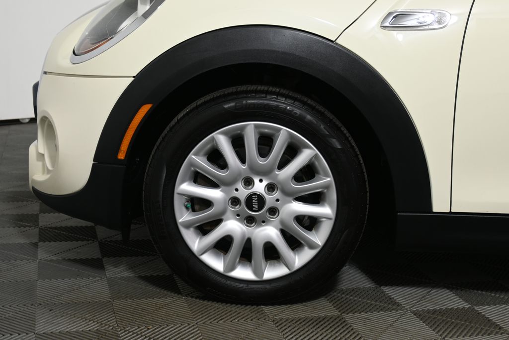 2015 MINI Cooper Base 11