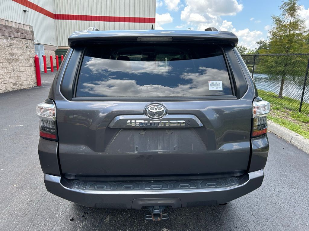 2022 Toyota 4Runner SR5 4