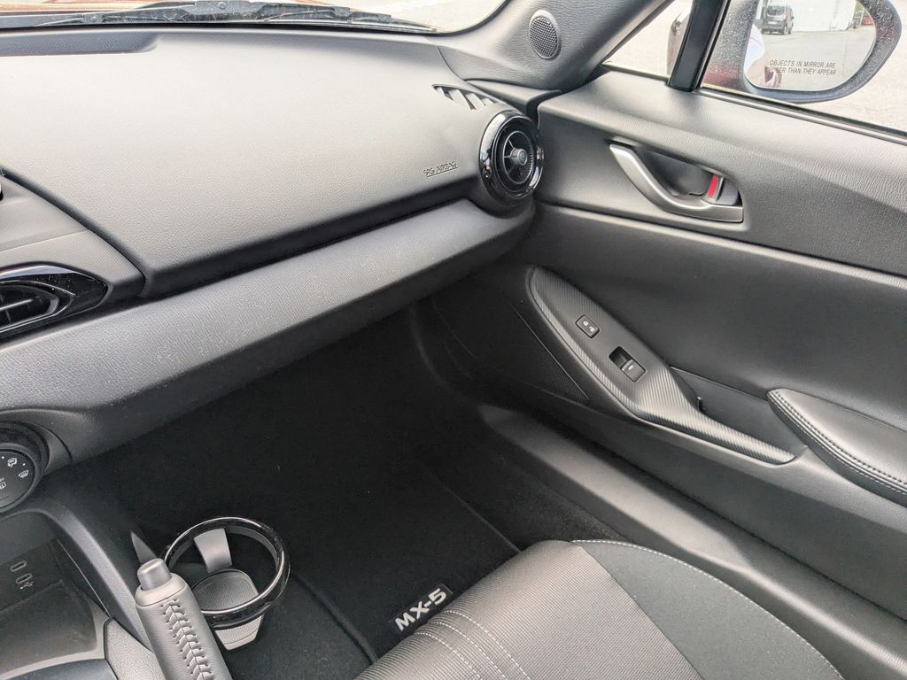 2026 Mazda MX-5 Miata Sport