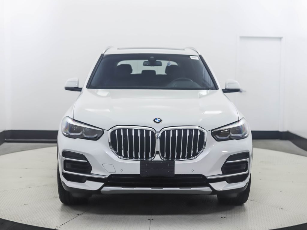 Thumbnail: 2022 BMW X5 - 8