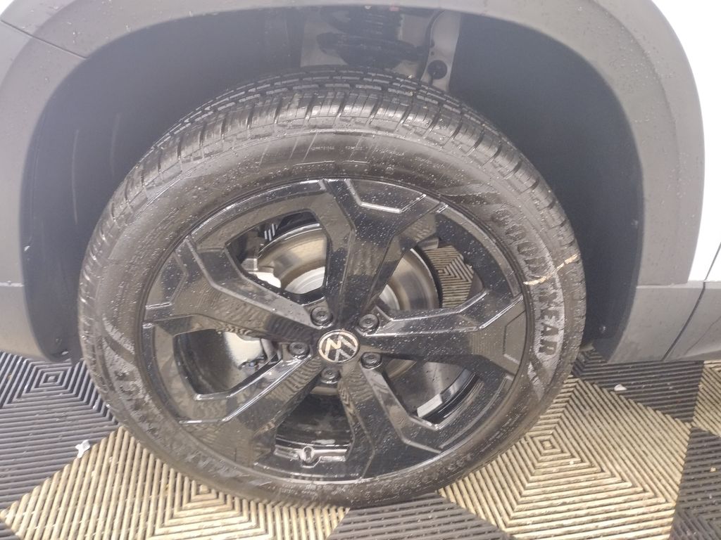 2025 Volkswagen Taos 1.5T SEL