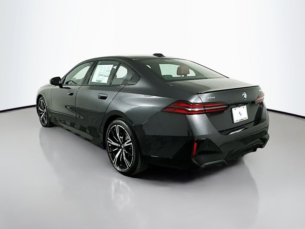 Thumbnail: 2026 BMW 5 Series - 7