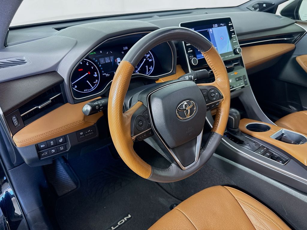 Thumbnail: 2020 Toyota Avalon - 9