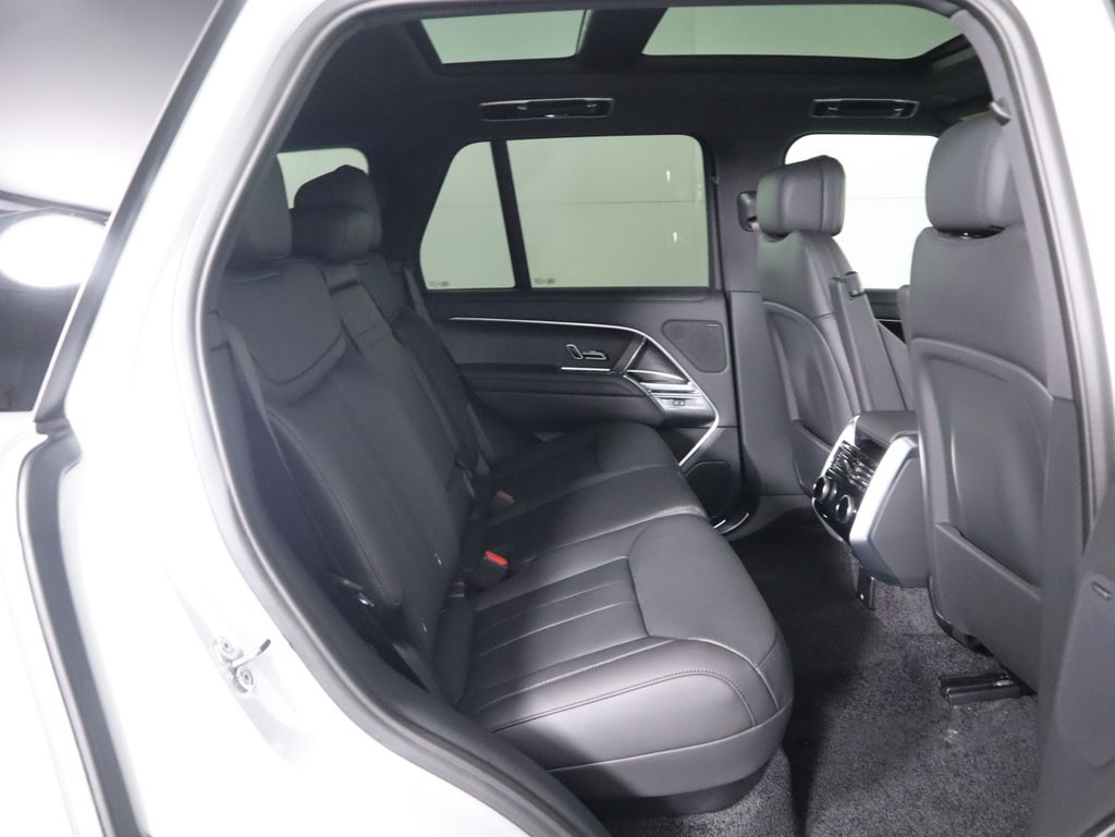Thumbnail: 2026 Land Rover Range Rover - 23