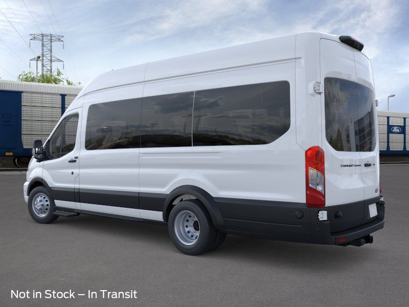 New 2026 Oxford White Ford Passenger Van XLT image 4