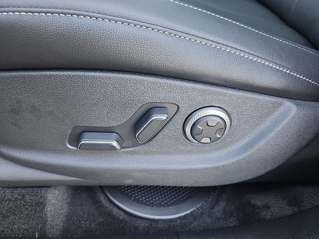 2025 Genesis GV80 2.5T 17
