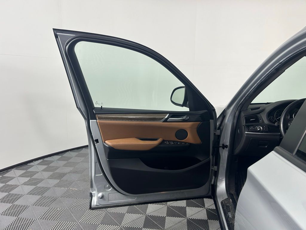 Thumbnail: 2017 BMW X3 - 13