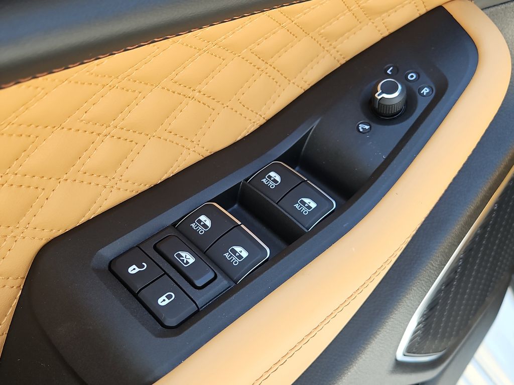 2025 Jeep Grand Cherokee L Summit photo