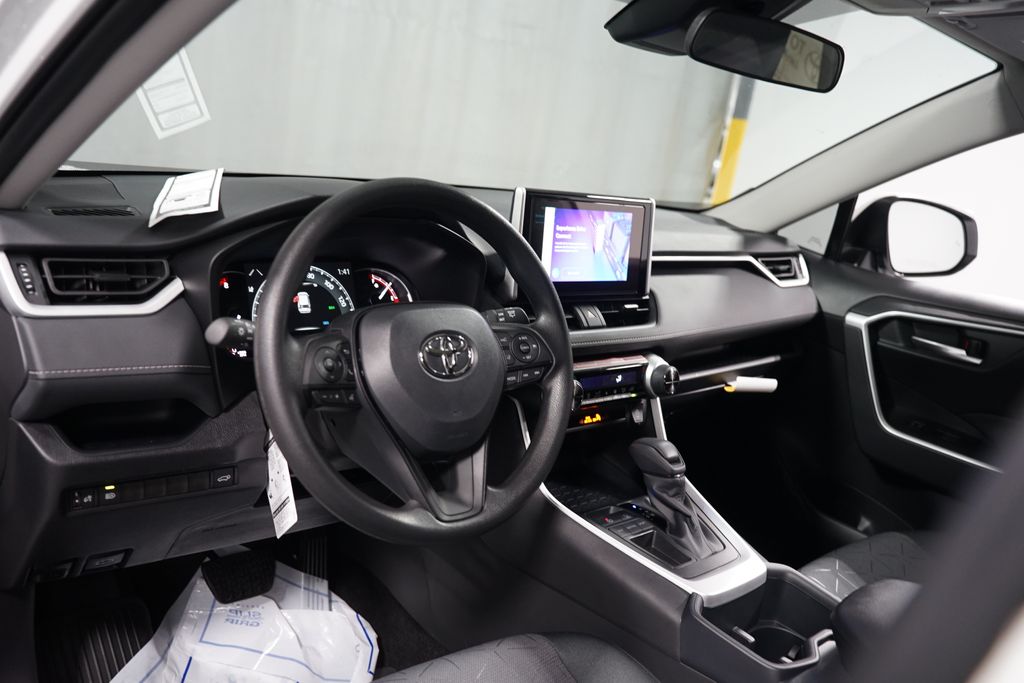 Thumbnail: 2025 Toyota RAV4 - 11