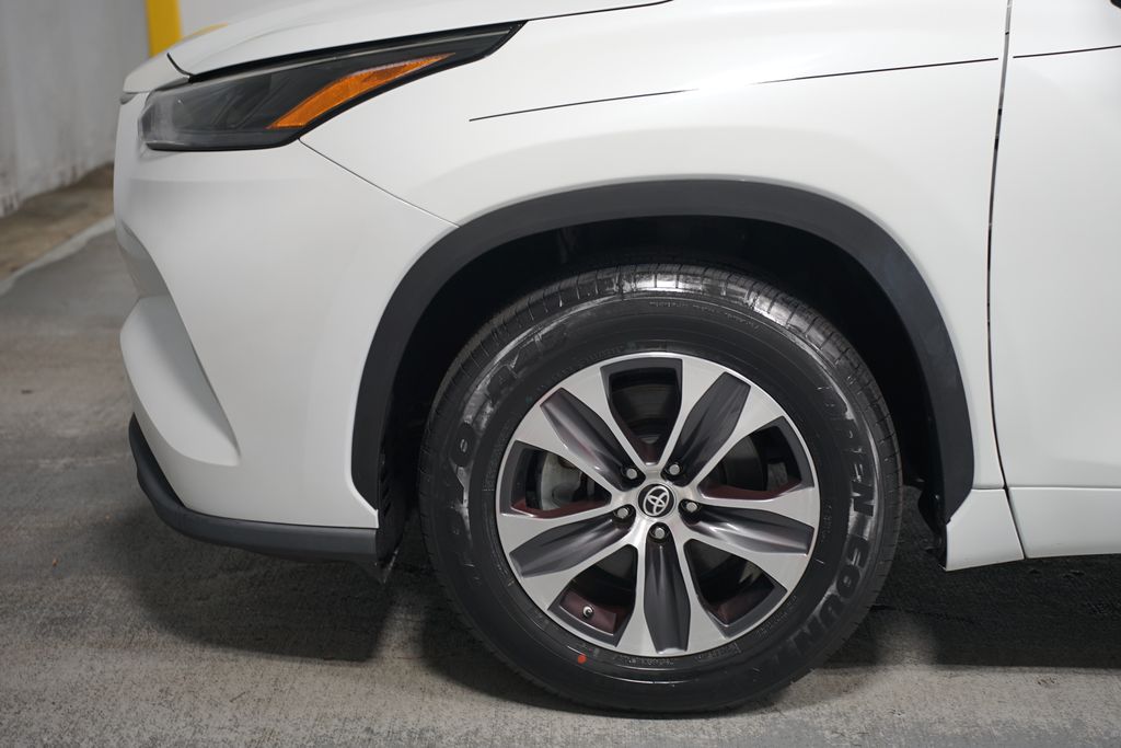2022 Toyota Highlander XLE 5