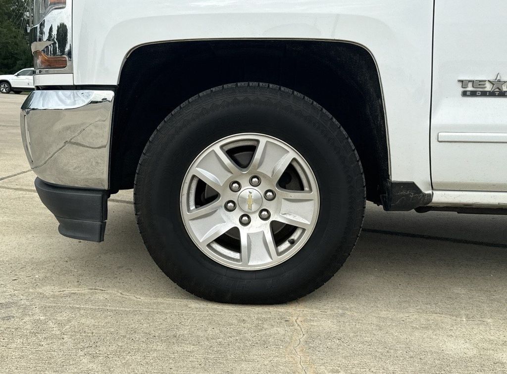 2017 Chevrolet Silverado 1500 LT - 8