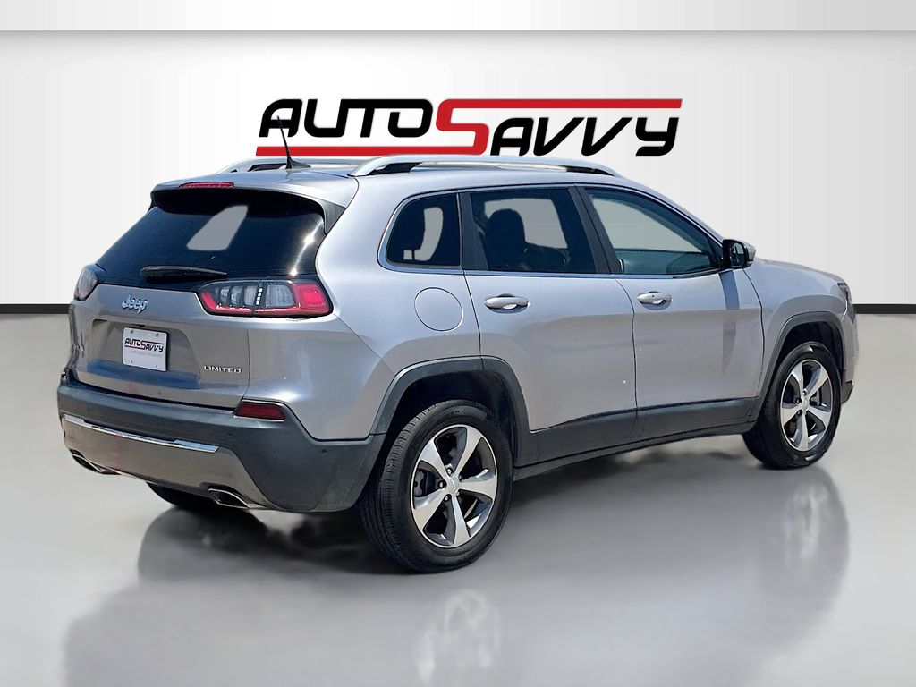Used 2021 Silver Jeep Limited image 7