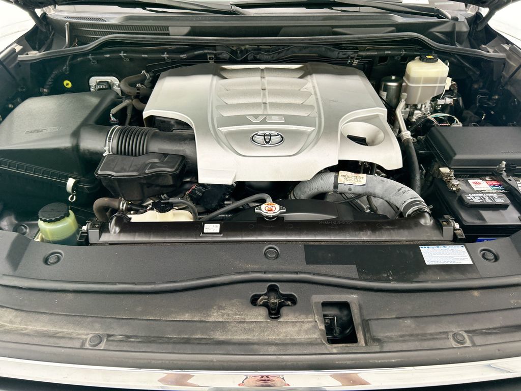Thumbnail: 2019 Toyota Land Cruiser - 28