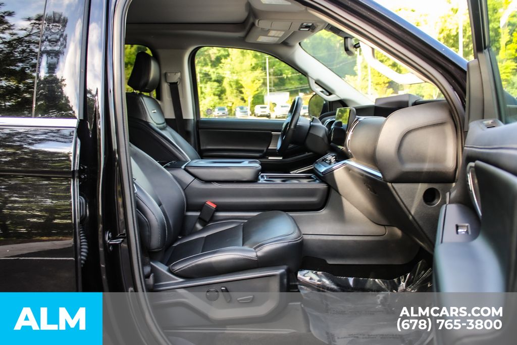 Used 2025 Black Ford Platinum image 22