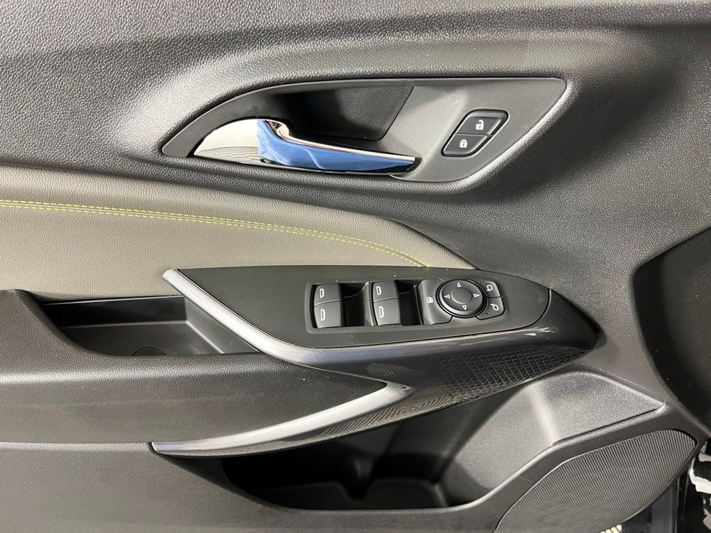 Thumbnail: 2026 Chevrolet Trax - 25