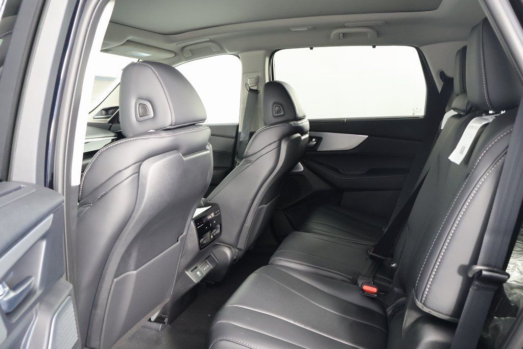 Thumbnail: 2026 Acura MDX - 6