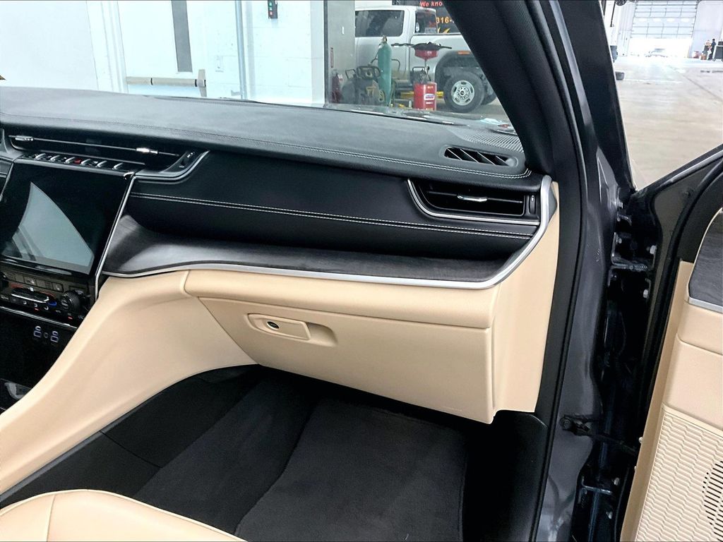 2024 Jeep Grand Cherokee — photo 13