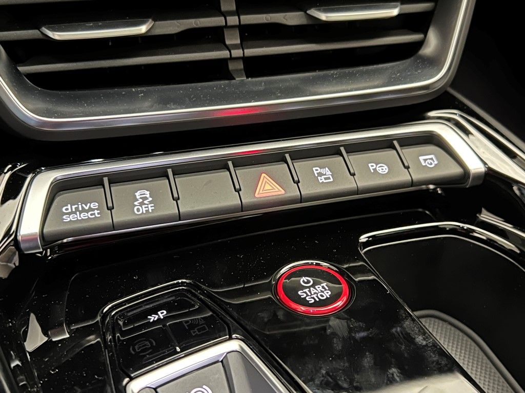 Thumbnail: 2026 Audi e-tron GT - 26