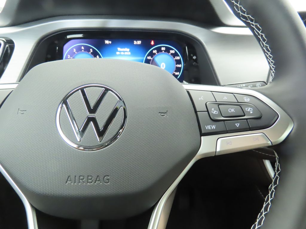 Thumbnail: 2026 Volkswagen Atlas - 11