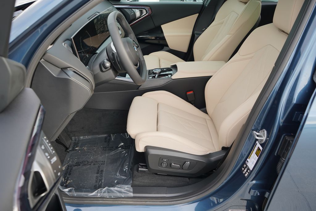 Thumbnail: 2026 BMW X3 - 10