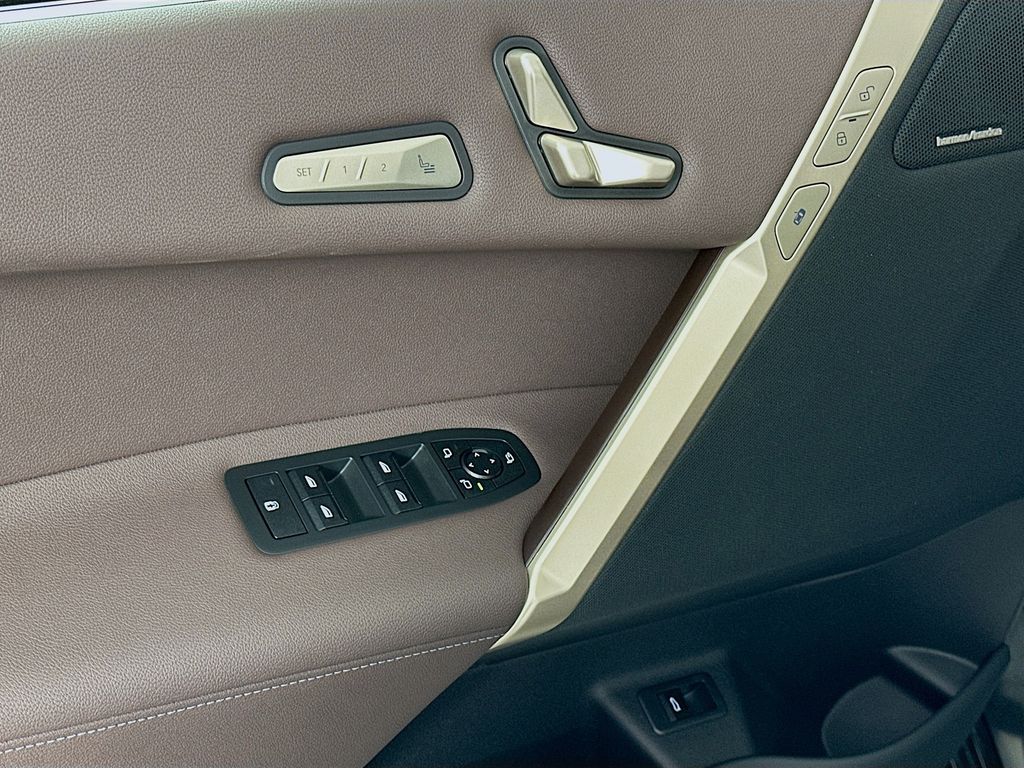 Thumbnail: 2026 BMW iX - 20